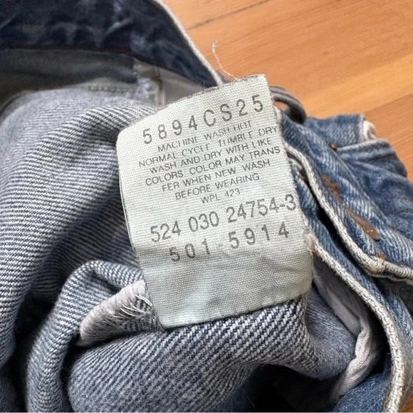 Vintage Levi’s 501 Blue Jeans Raw Hem - Picture 6 of 16